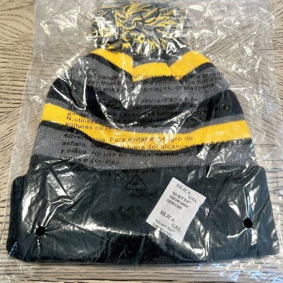 Holloway Sportswear Comeback‎ Pom Pom Beanie Cap Black/Gold/Graphite - Picture 5 of 5